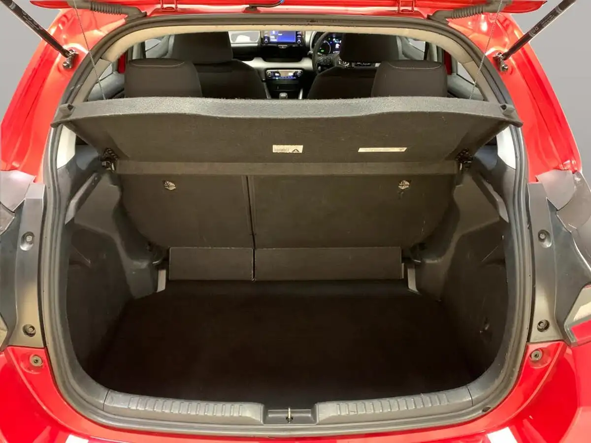 2022-toyota-yaris-15-vvt-i-icon-big-38