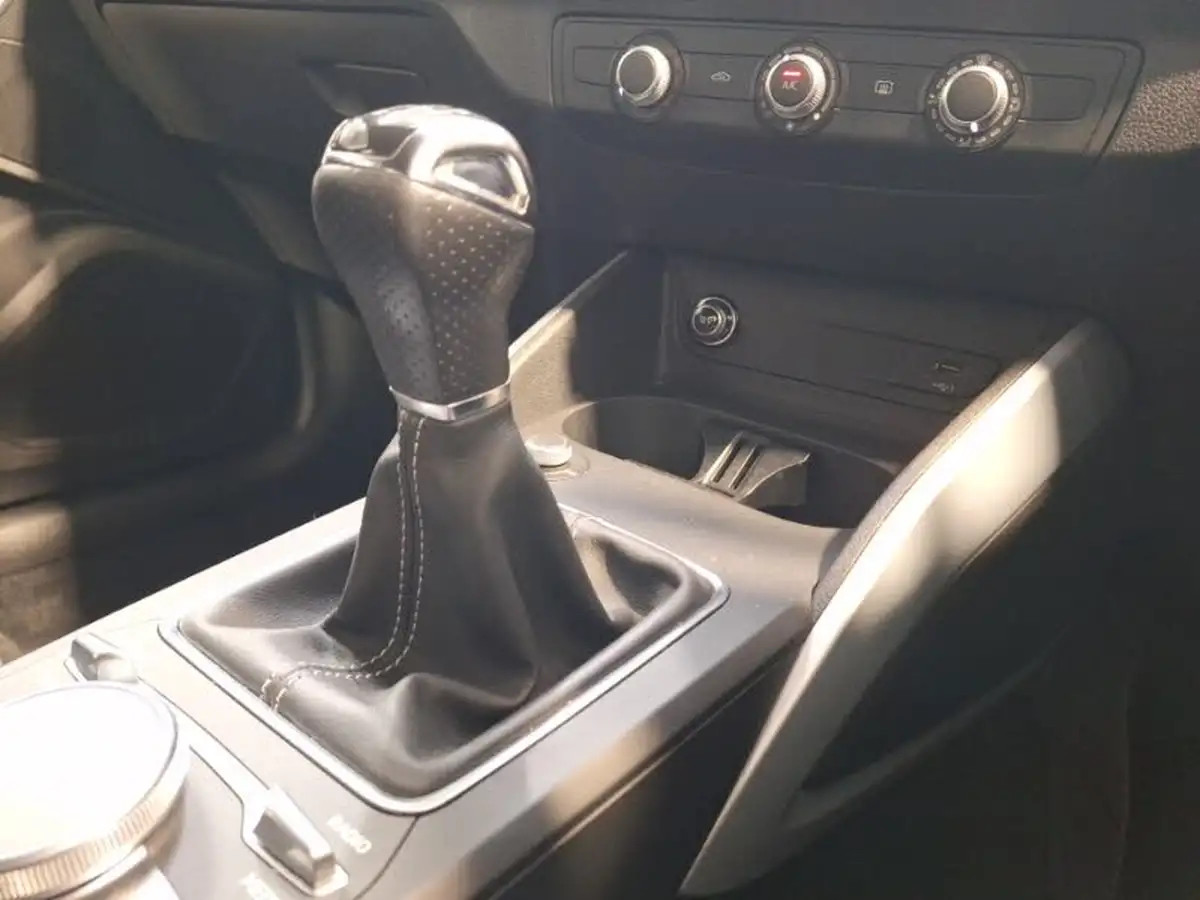 2020-audi-q2-15-35-tfsi-s-line-1498cc-big-10