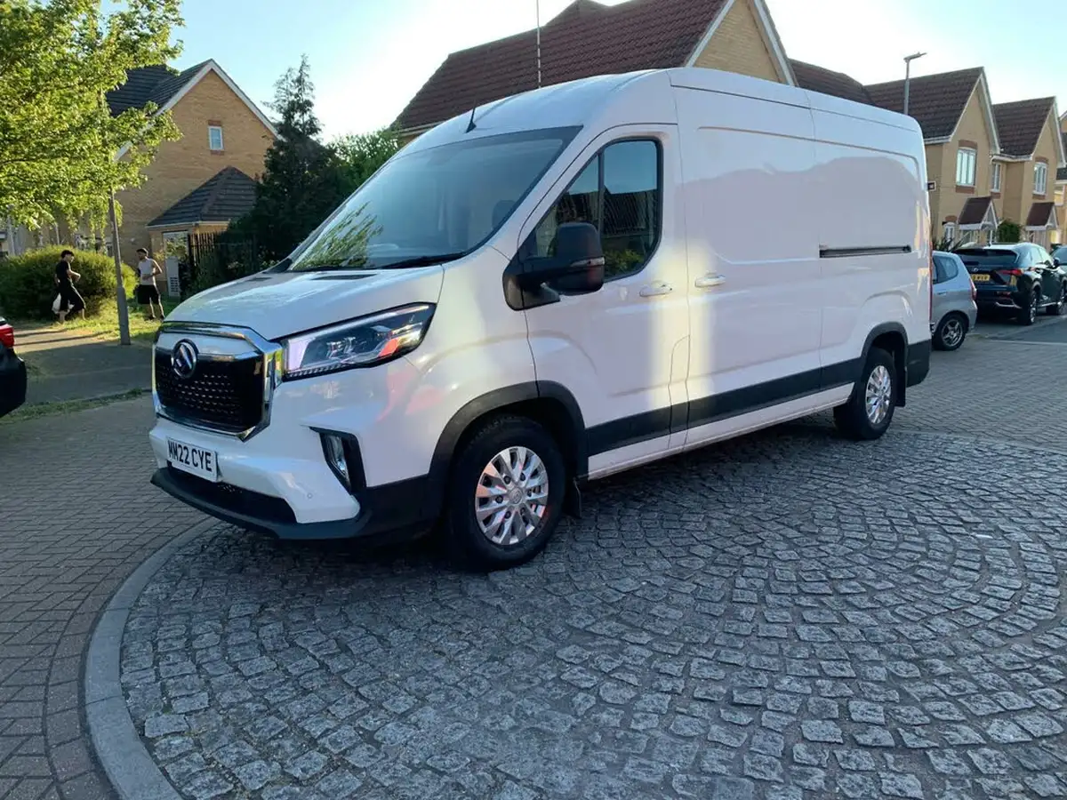 2022-maxus-e-deliver-9-e-lh-515kwh-big-69