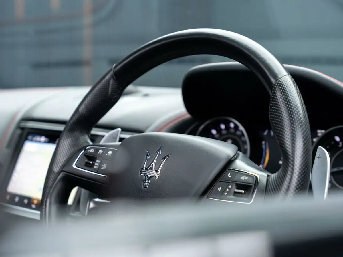 2020-maserati-levante-30-gransport-big-44