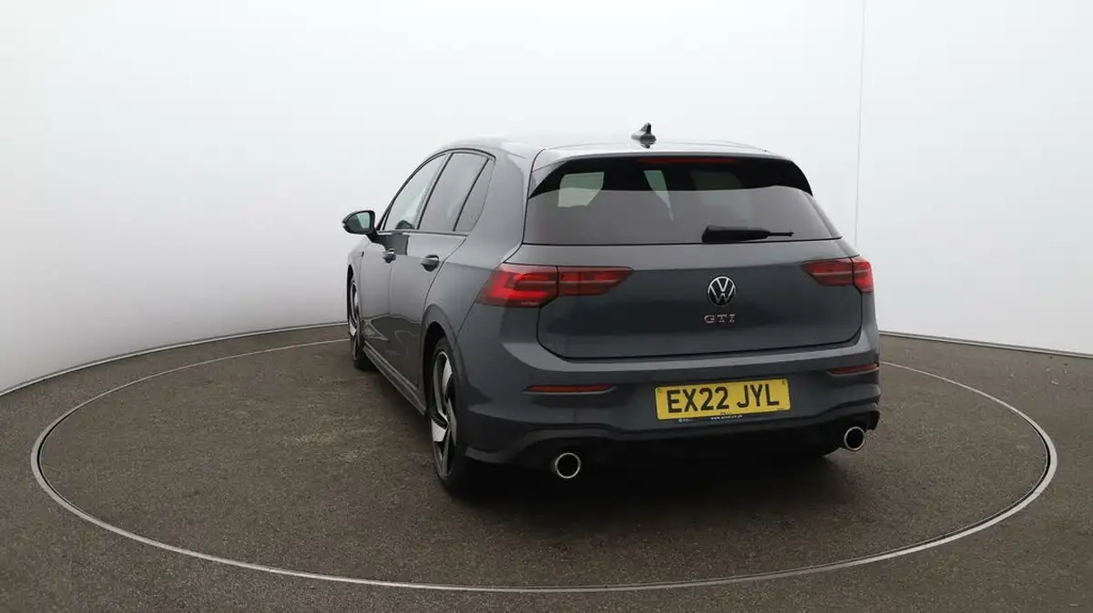 2022-volkswagen-golf-20-tsi-gti-dsg-big-54