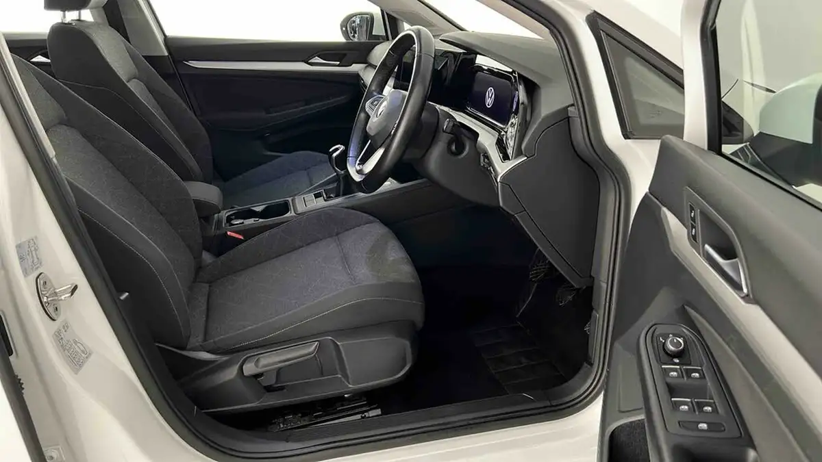 2020-volkswagen-golf-15-tsi-life-150ps-hatchback-big-14