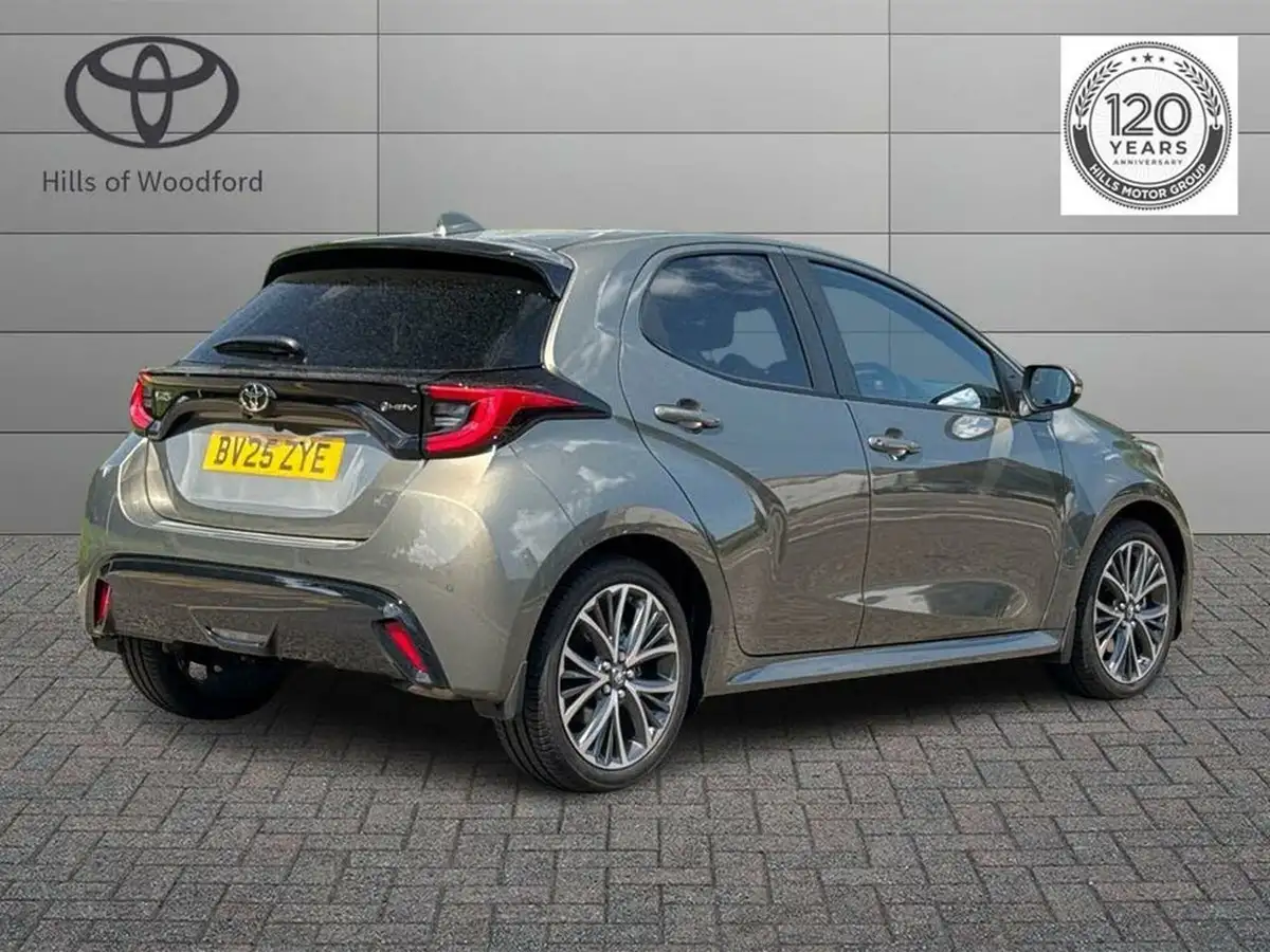 2024-toyota-yaris-15-vvt-i-excel-big-2