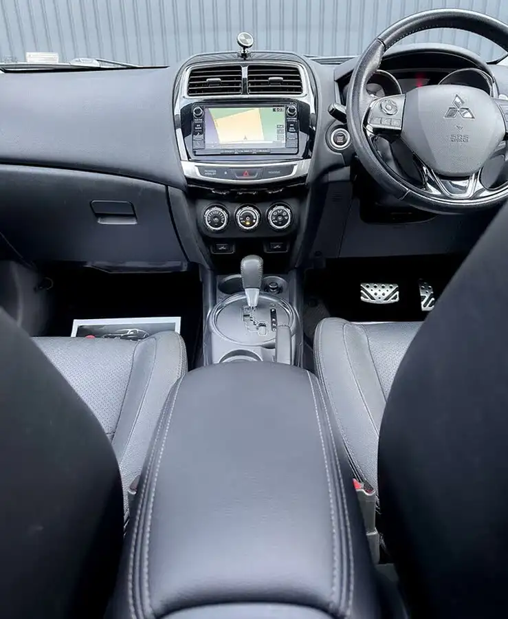 2017-mitsubishi-asx-22di-d-4-big-32