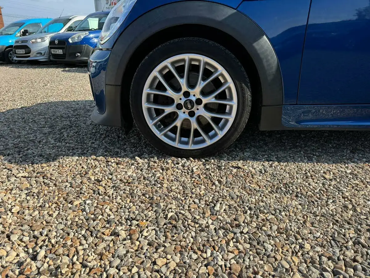 2011-mini-cooper-16-cooper-s-hatchback-3d-auto-big-52