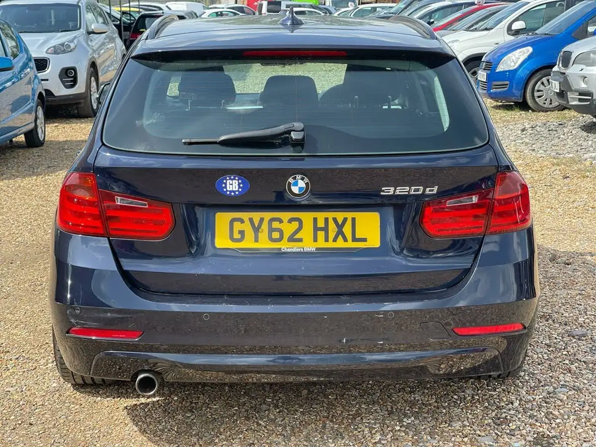 2012-bmw-3-series-20td-320d-se-184bhp-ss-touring-5d-big-11