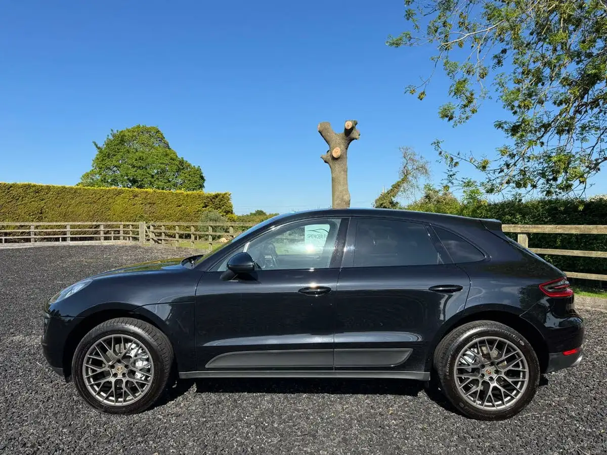 2015-porsche-macan-30td-s-big-2