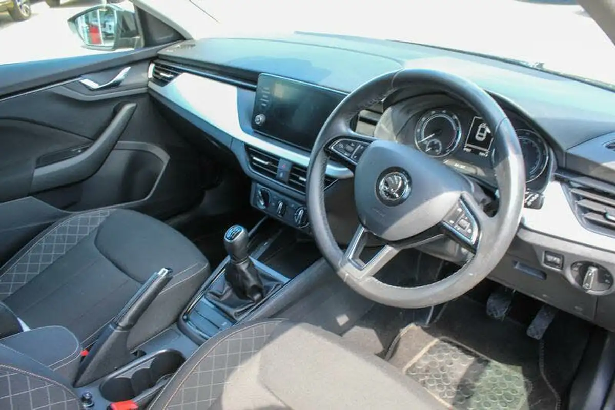 2019-skoda-scala-10-tsi-se-116ps-big-20