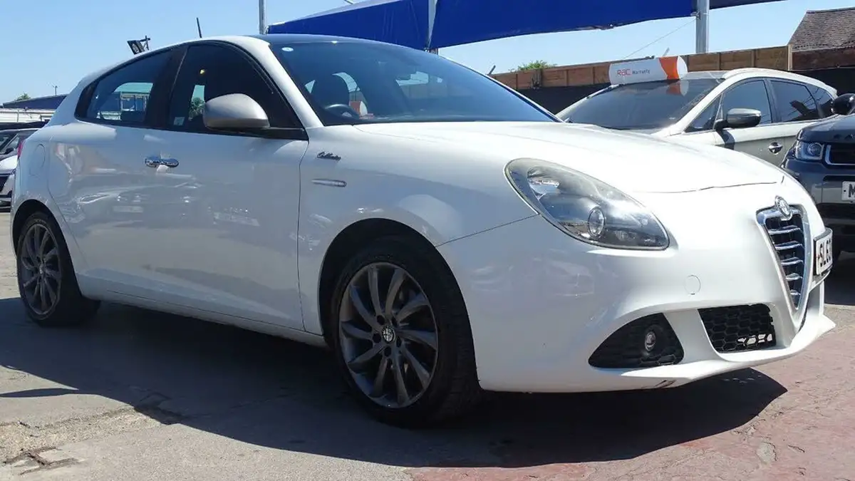 2013-alfa-romeo-giulietta-14-collezione-multiair-170bhp-big-3