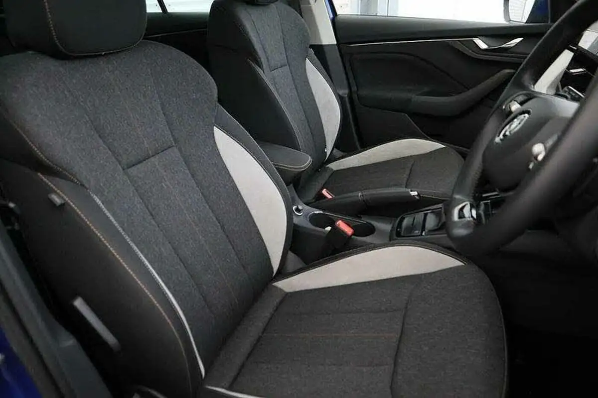 2024-skoda-kamiq-10-tsi-se-l-116ps-dsg-big-9