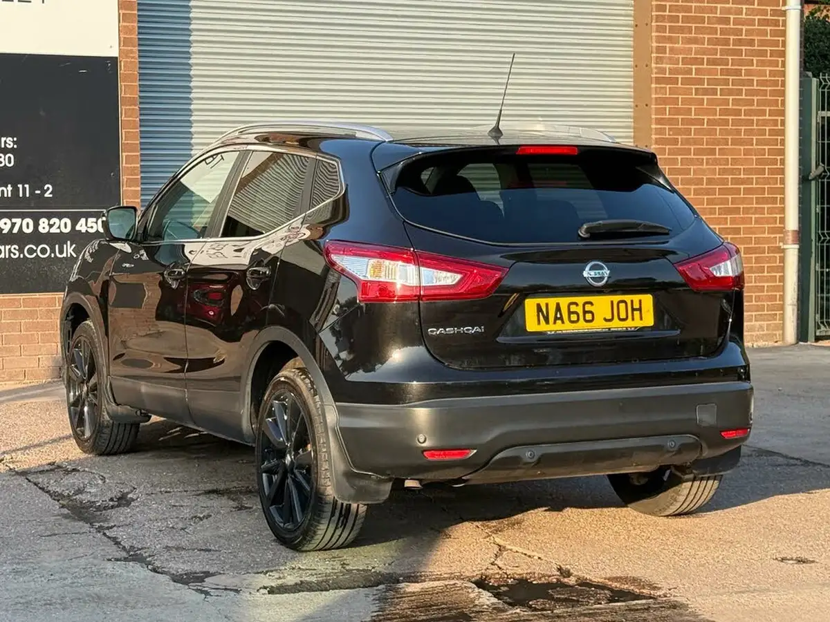 2016-nissan-qashqai-16dci-tekna-4x4-big-33