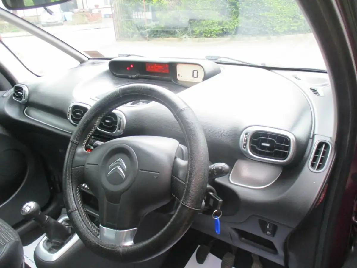 2016-citroen-c3-picasso-12-puretech-platinum-big-18