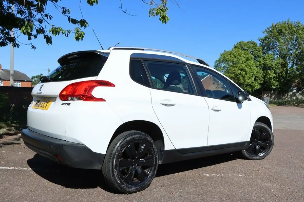 2016-peugeot-2008-crossover-12-puretech-active-big-9