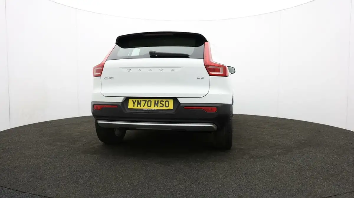 2020-volvo-xc40-20td-d3-momentum-geartronic-big-64