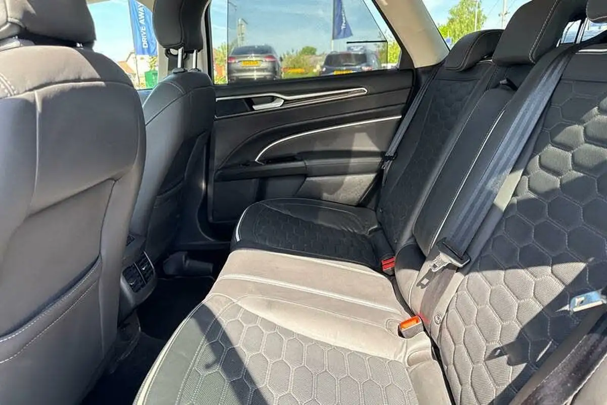 2022-ford-mondeo-20-tivct-vignale-estate-5d-big-19