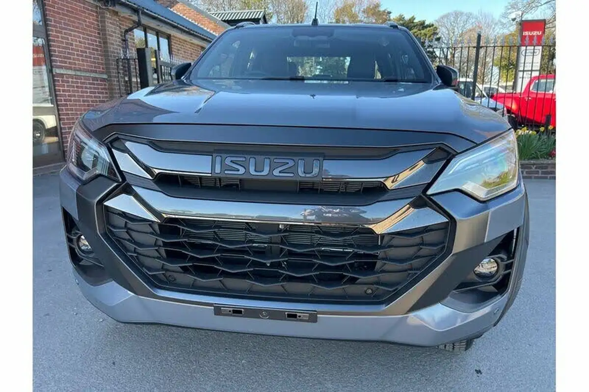 2025-isuzu-d-max-19td-v-cross-steel-edition-auto-big-9