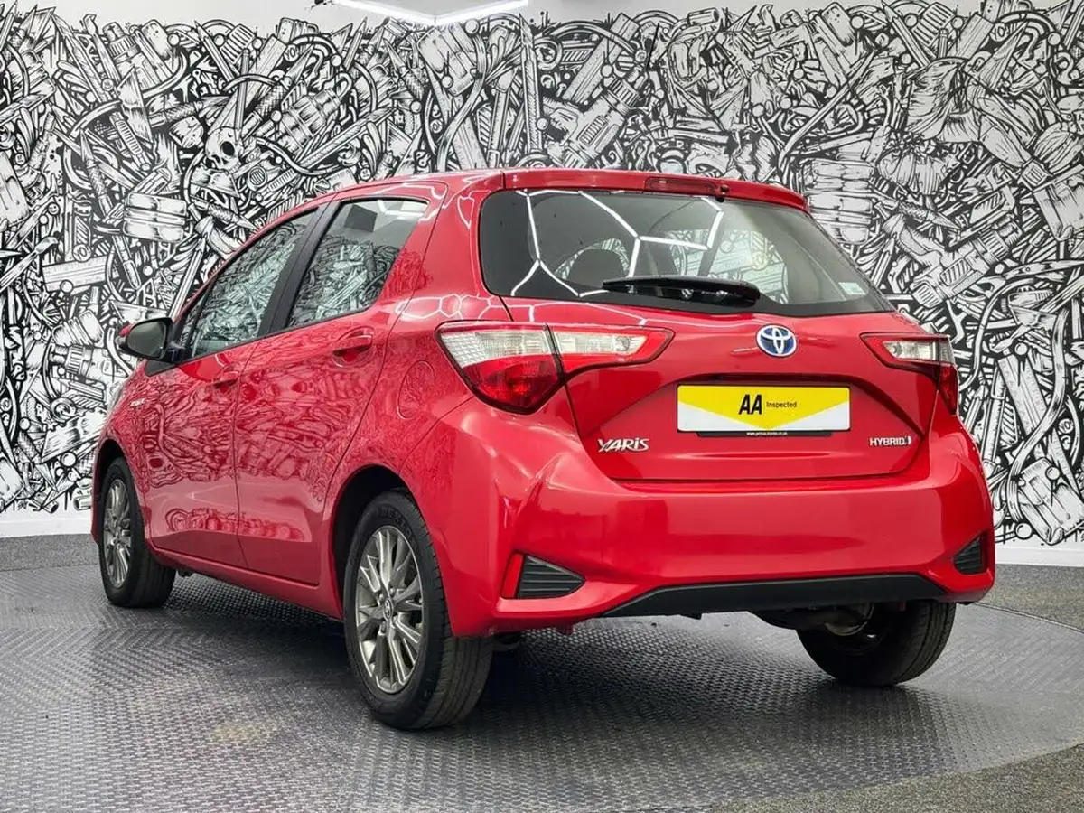 2019-toyota-yaris-15-vvt-i-icon-hybrid-big-7