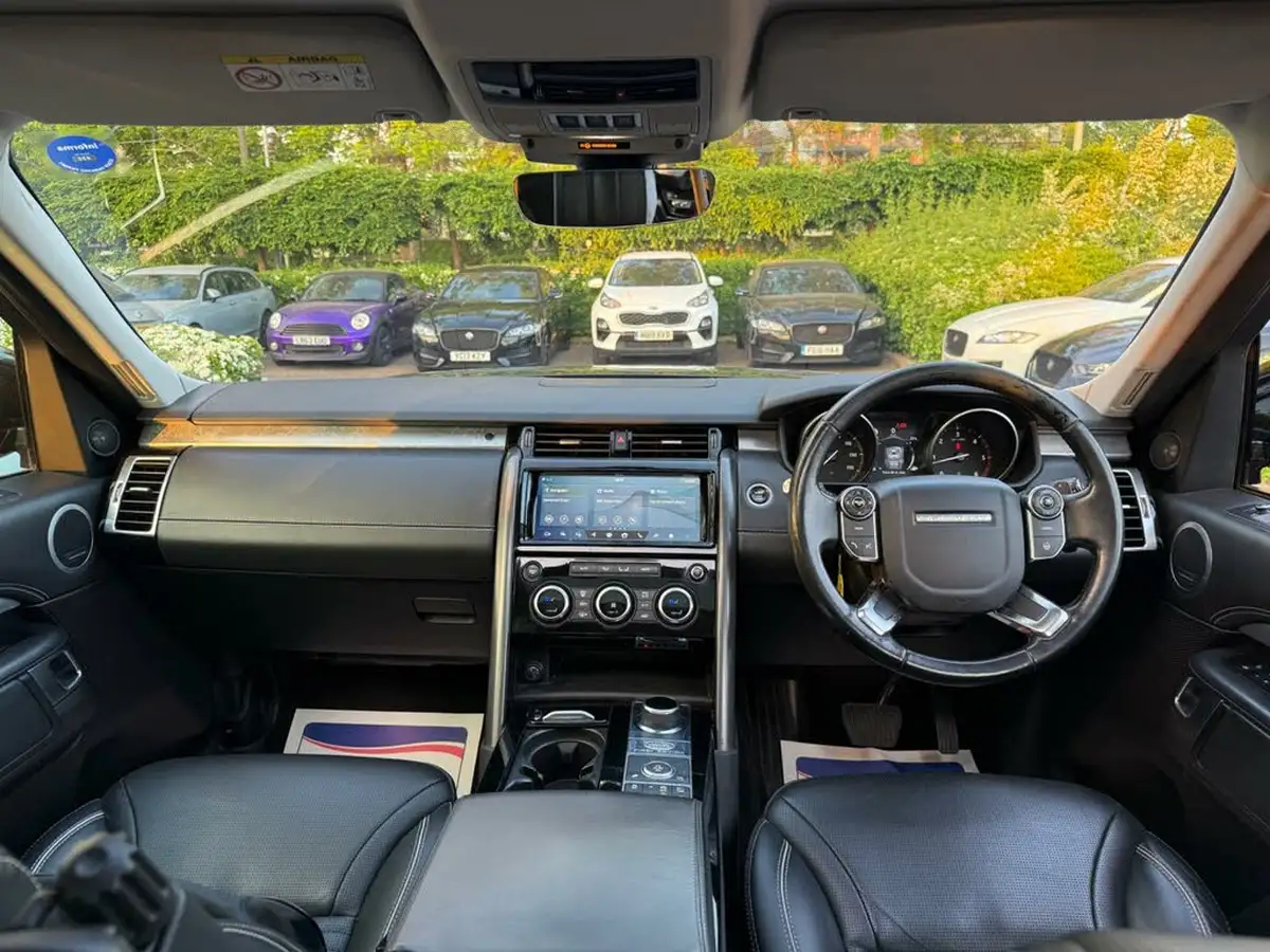2017-land-rover-discovery-30td6-first-edition-big-3