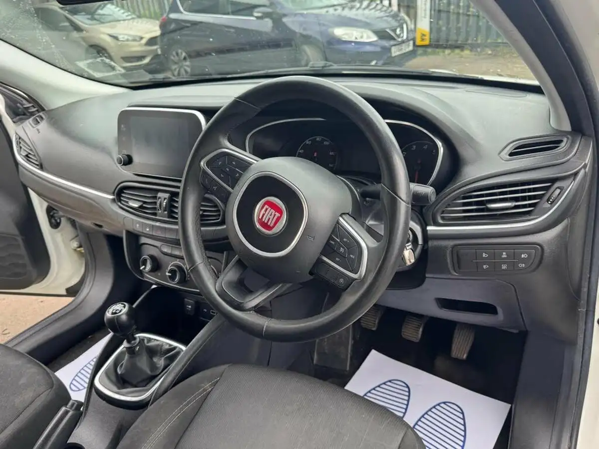 2018-fiat-tipo-14-easy-plus-hatchback-big-22