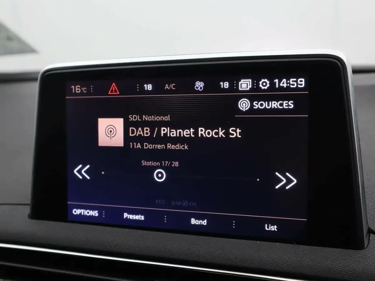 2020-peugeot-3008-suv-12-puretech-gt-line-big-28