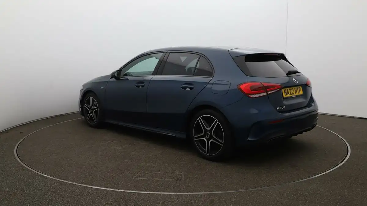 2022-mercedes-benz-a-class-13-a200-amg-line-executive-edition-hatchback-5d-7g-dct-big-62