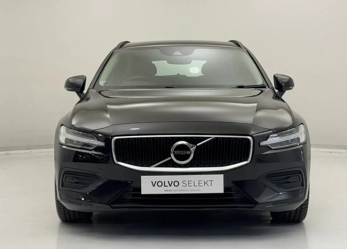 2020-volvo-v60-20td-d4-momentum-plus-geartronic-big-1
