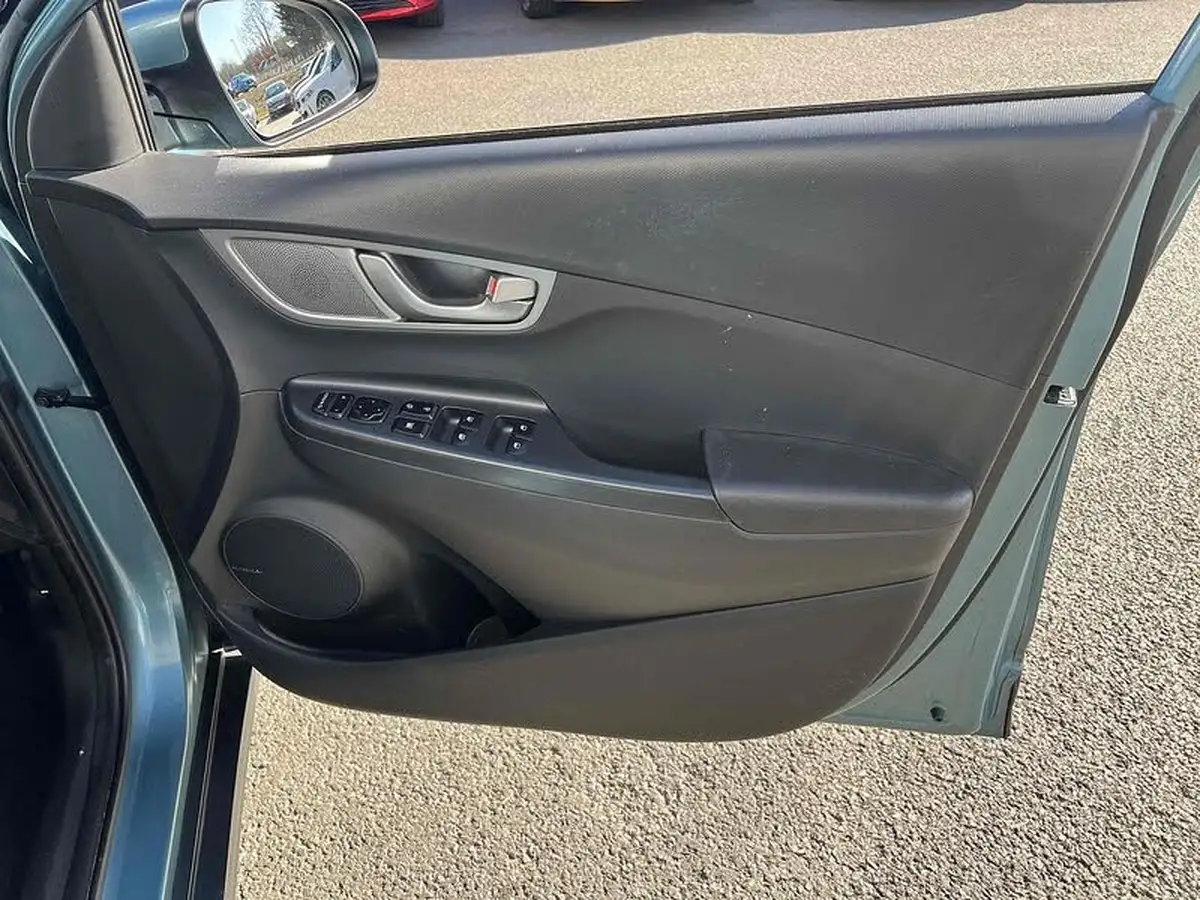 2020-hyundai-kona-e-premium-204ps-big-23