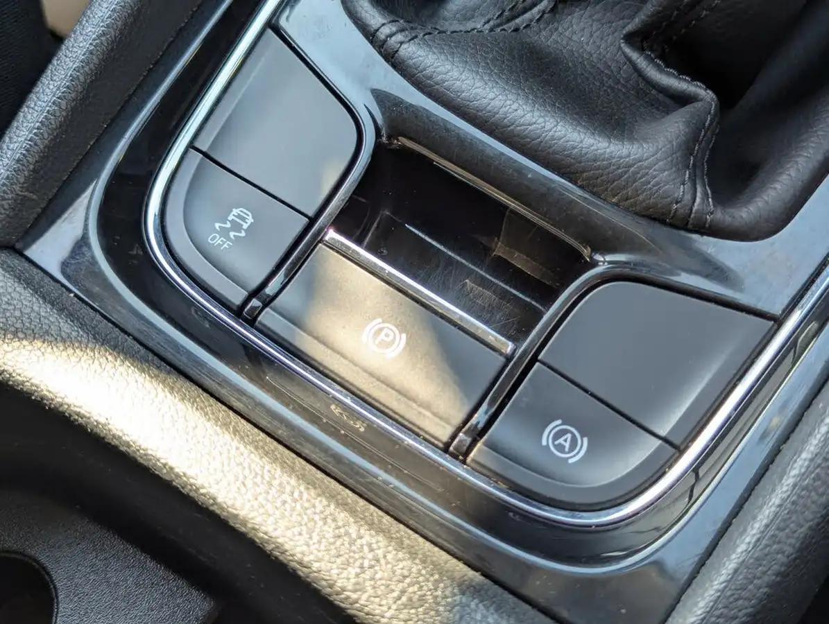2022-skoda-karoq-15-tsi-se-l-big-32