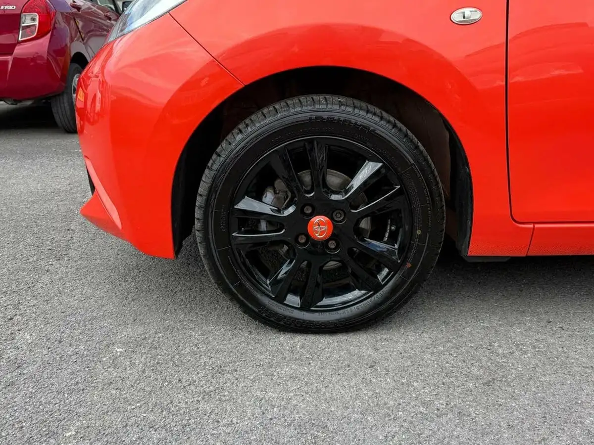 2014-toyota-aygo-10-vvt-i-x-cite-5d-big-15