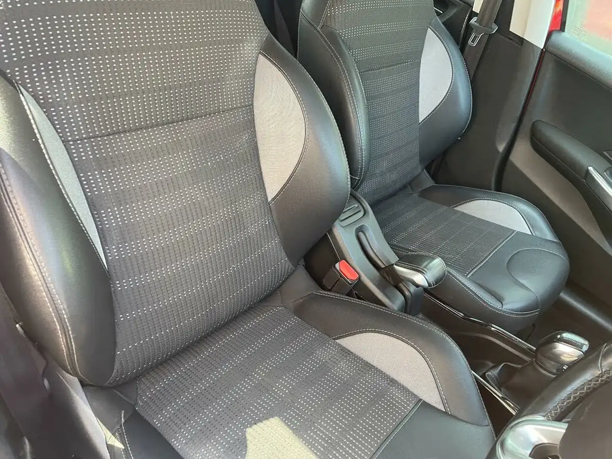 2019-peugeot-2008-suv-12-puretech-allure-82bhp-big-16