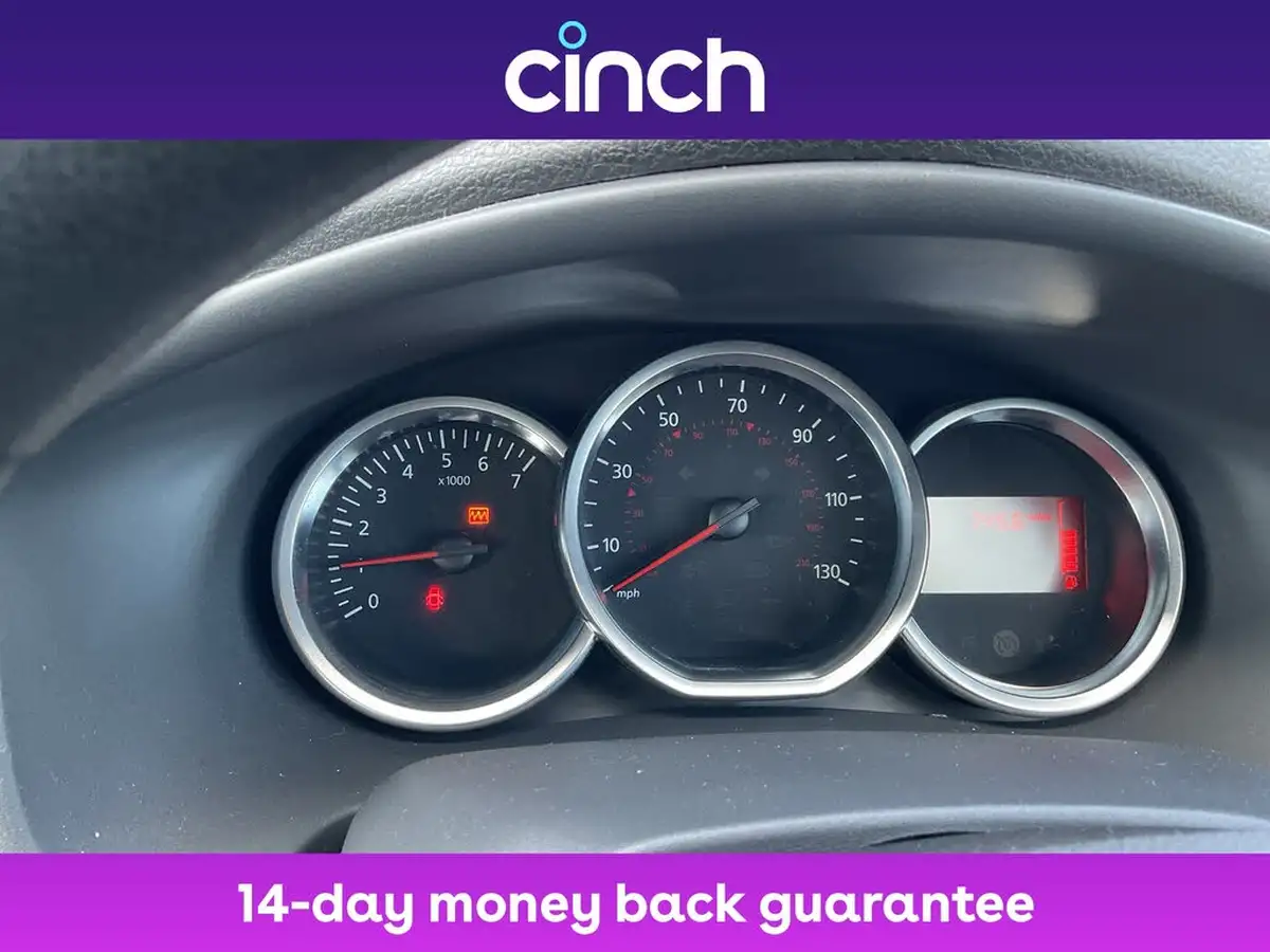 2018-dacia-sandero-10-sce-essential-big-17