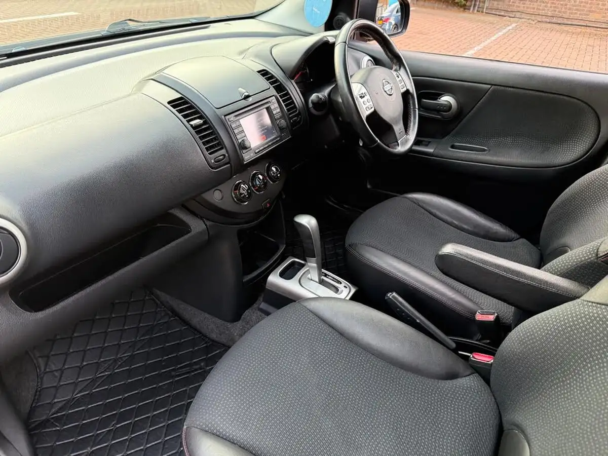 2011-nissan-note-16-tekna-auto-big-33