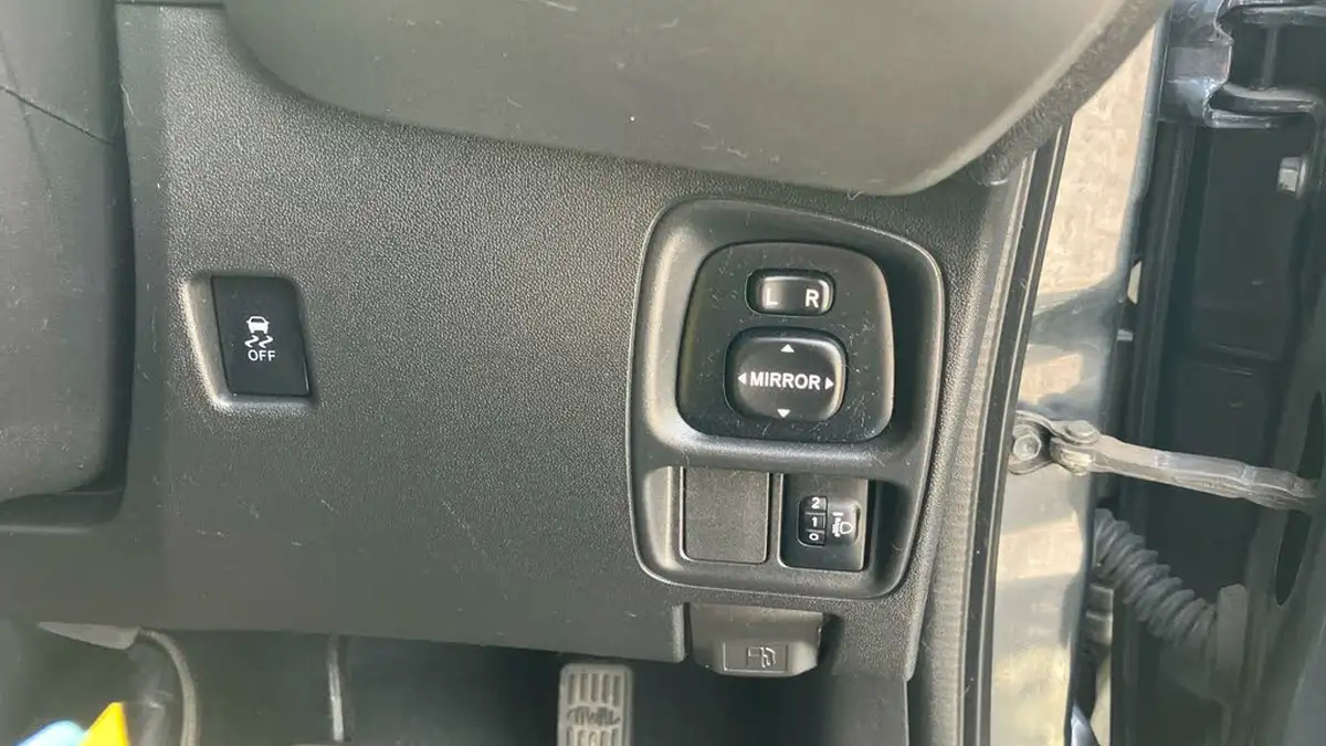 2019-toyota-aygo-10-vvt-i-x-play-tss-x-shift-big-27