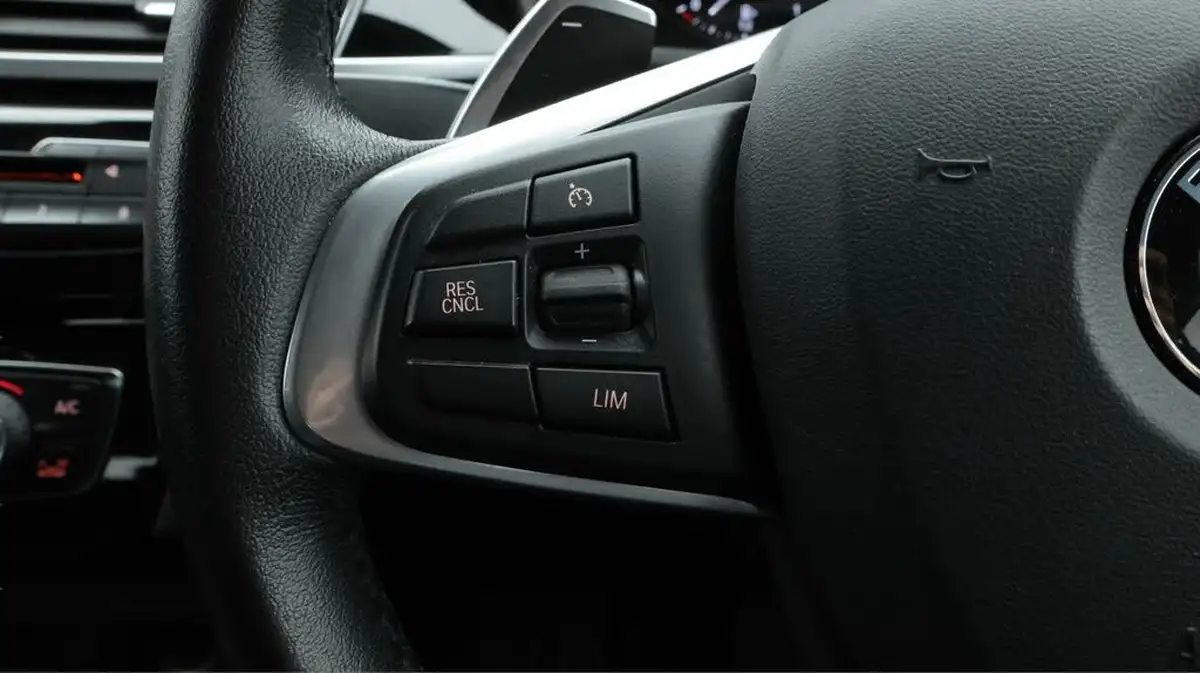 2019-bmw-x2-20-sdrive20i-sport-big-25