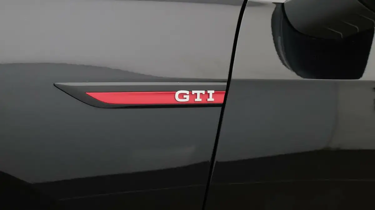 2022-volkswagen-golf-20-tsi-gti-dsg-big-20