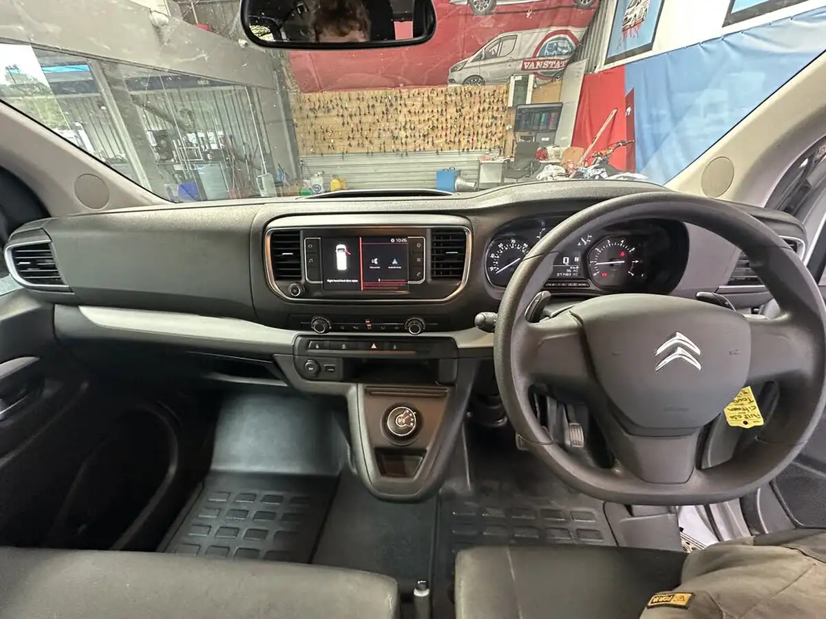 2018-citroen-spacetourer-16bluehdi-business-m-95ps-etg6-big-8