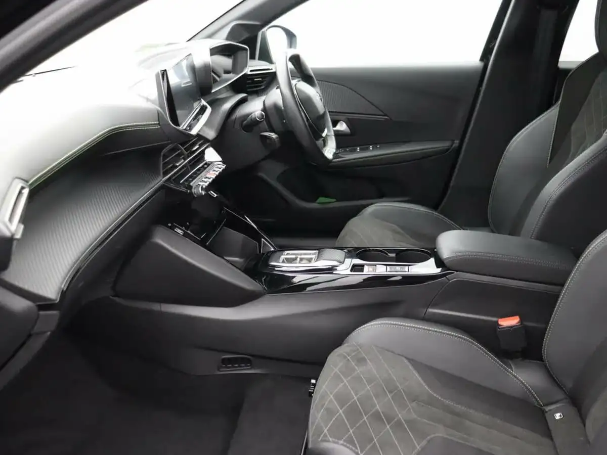 2022-peugeot-208-e-gt-premium-big-12