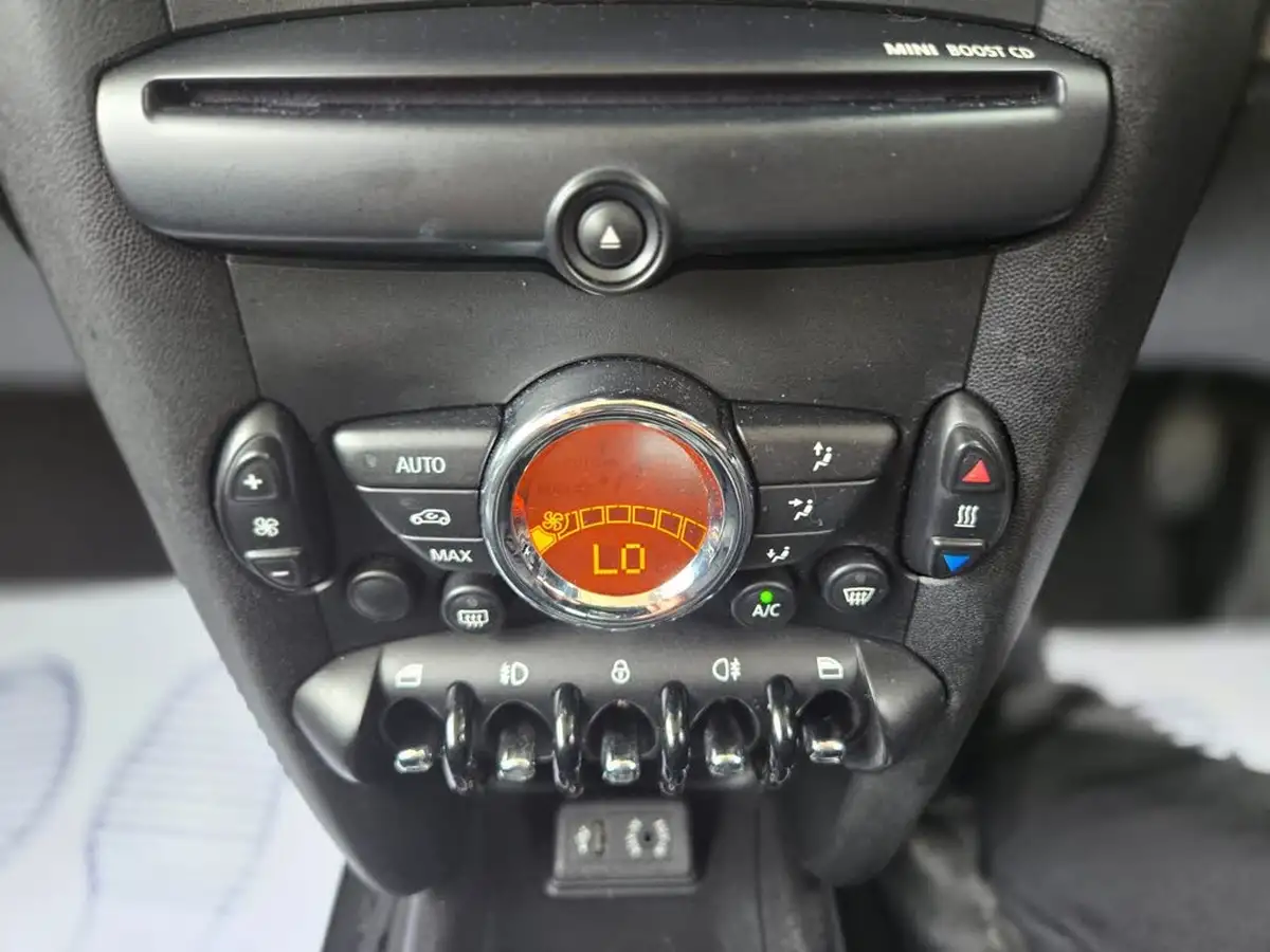 2013-mini-cooper-16td-cooper-d-baker-street-big-25