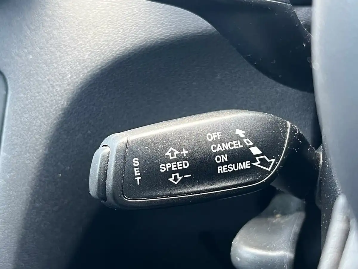 2017-audi-a1-16tdi-sportback-5d-big-10