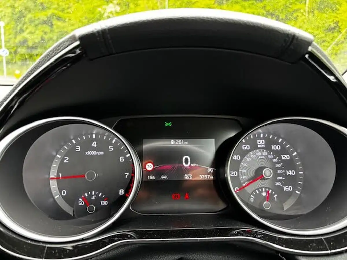 2024-kia-xceed-15-t-gdi-3-big-14