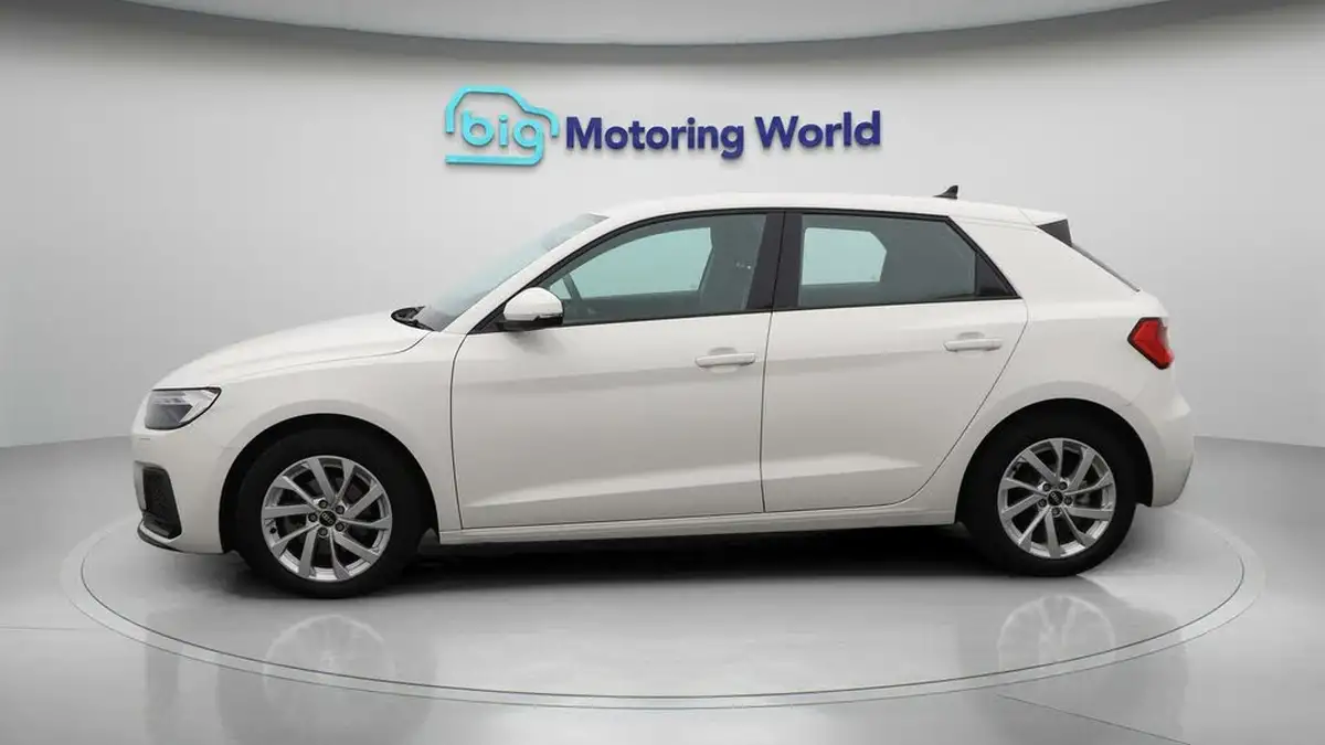 2022-audi-a1-10-30-tfsi-sport-s-tronic-big-4