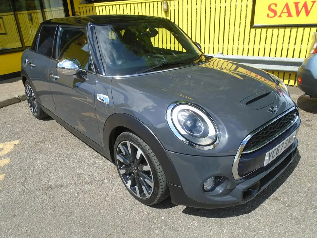 2017-mini-cooper-20-cooper-s-ss-hatchback-5d-big-7