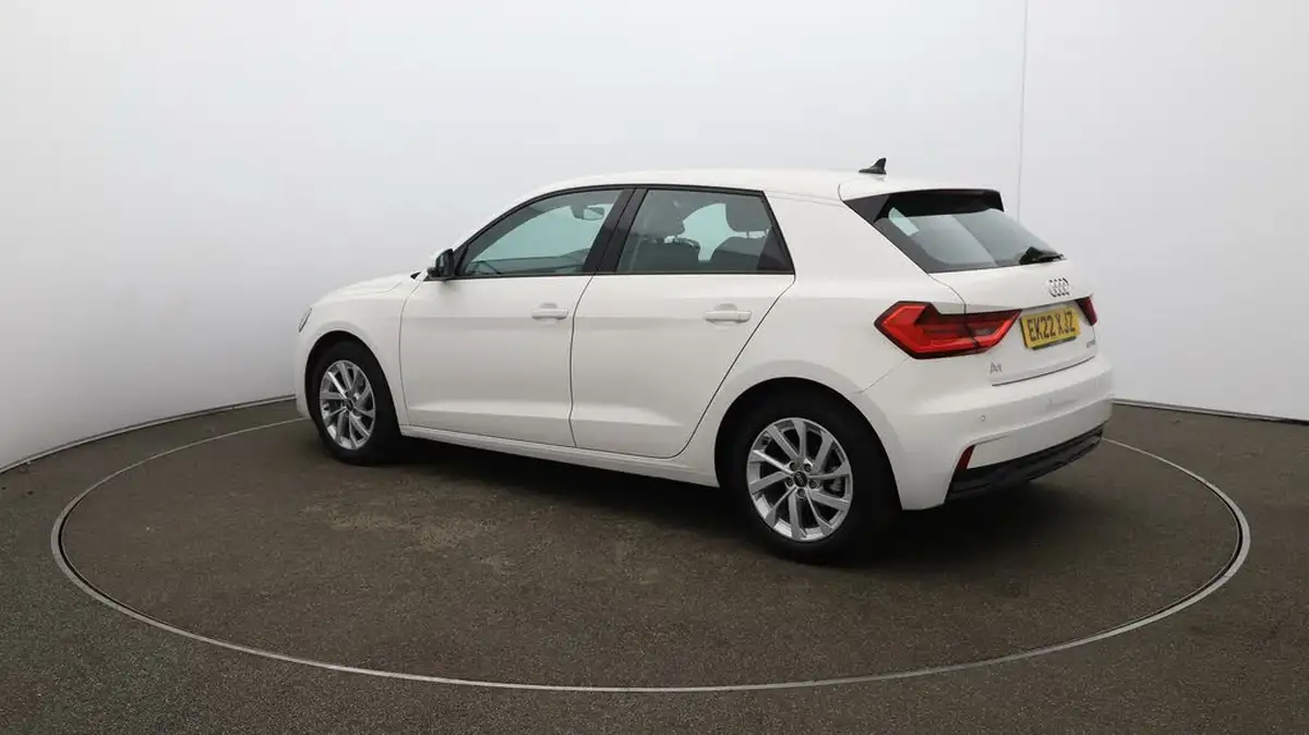 2022-audi-a1-10-30-tfsi-sport-s-tronic-big-32