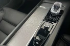 2024-volvo-xc60-20-t8-ultra-black-edition-small-12