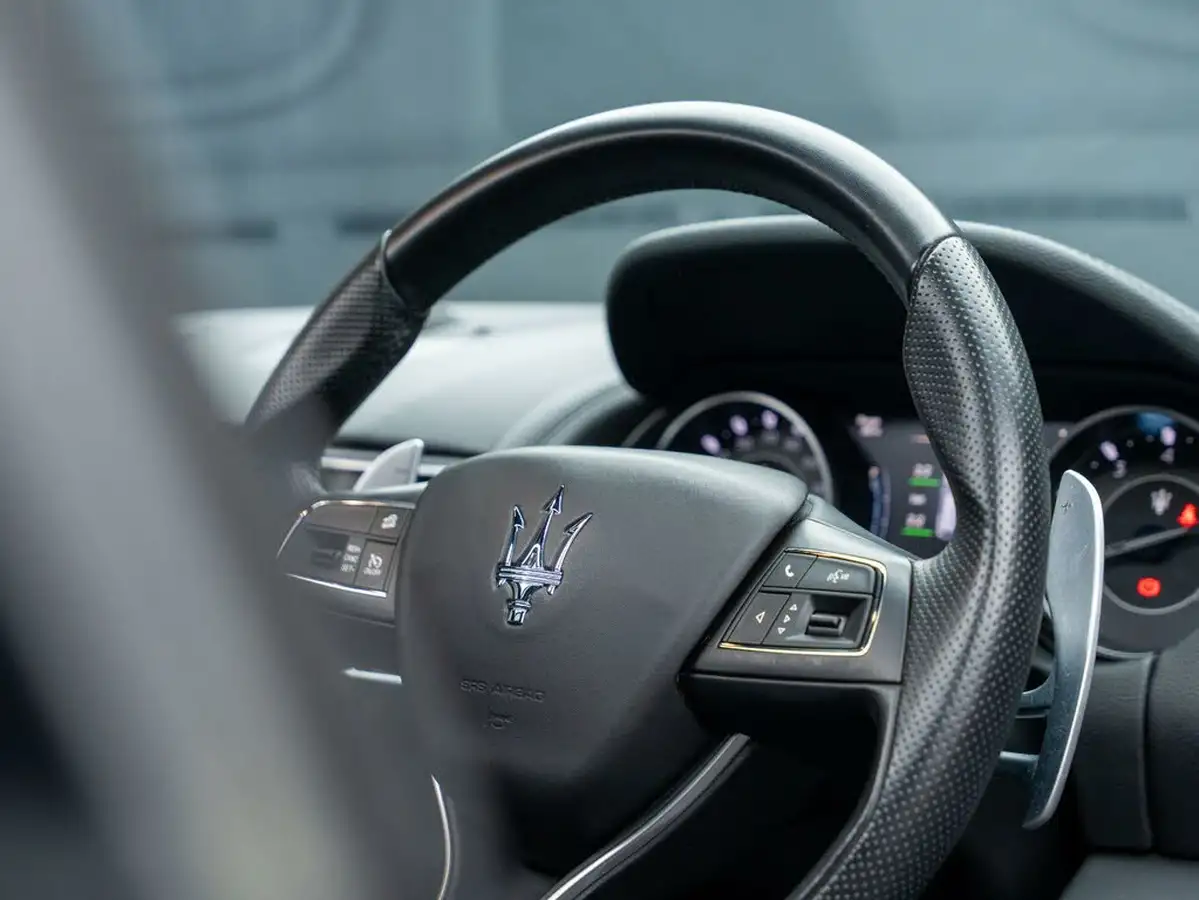 2021-maserati-levante-30-big-40