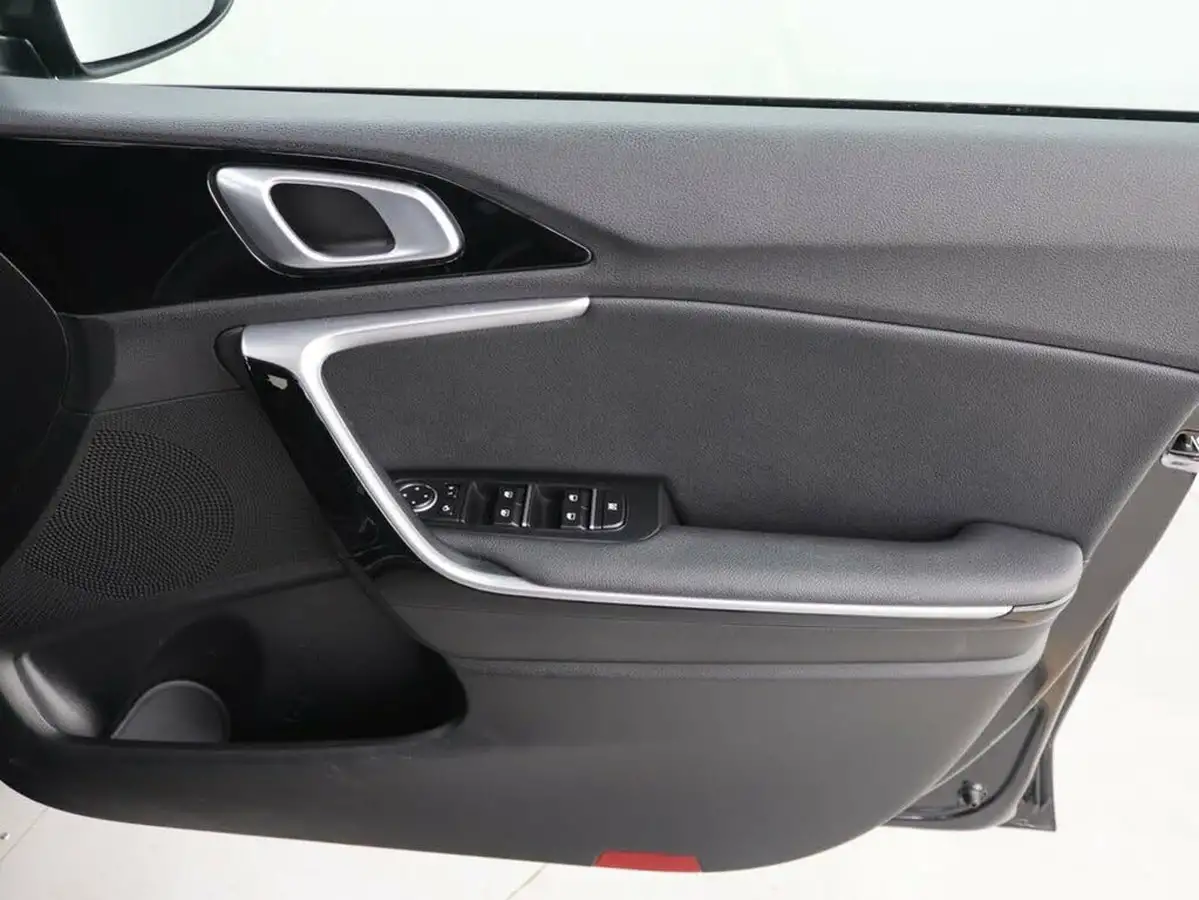 2022-kia-ceed-15-t-gdi-3-sportswagon-big-27