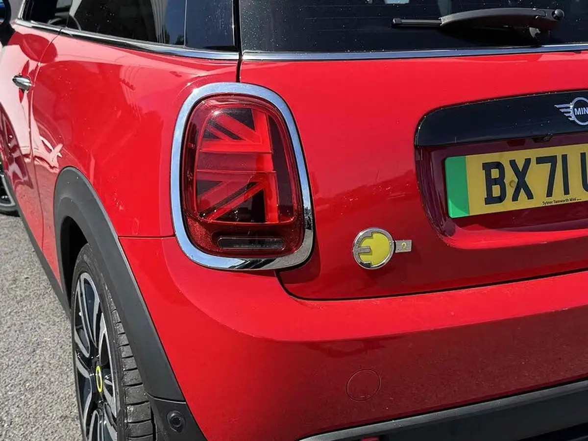2022-mini-cooper-e-cooper-s-2-big-10