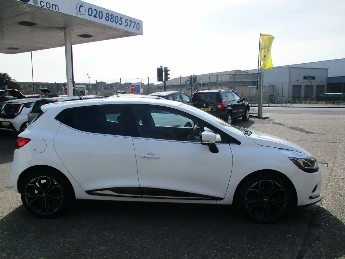 2019-renault-clio-15dci-iconic-90ps-ss-edc-auto-big-1