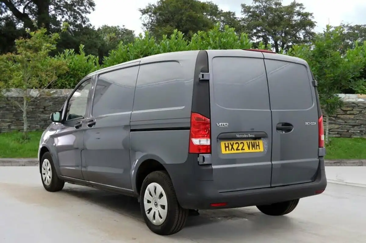 2022-mercedes-benz-vito-18-cdi-110-progressive-l1-panel-big-7