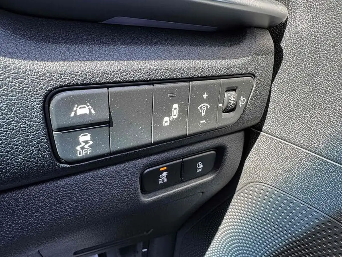 2021-kia-e-niro-ev-4-big-45